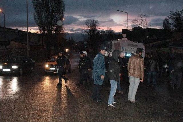 Erzurum’da Hdp Seçim Otobüsüne Saldırı 1