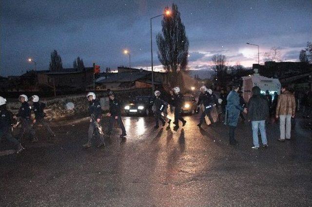 Erzurum’da Hdp Seçim Otobüsüne Saldırı 3