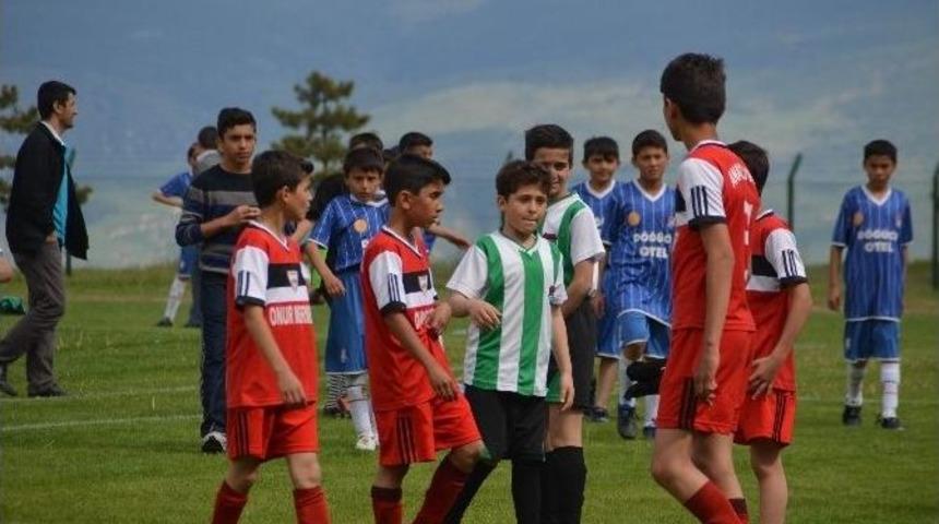 Kastamonu Amat&ouml;r Kul&uuml;pler U-12 Futbol Ş&ouml;leni Tosya&rsquo;da Yapıldı