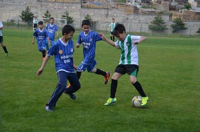 Kastamonu Amatör Kulüpler U-12 Futbol Şöleni Tosya’da Yapıldı