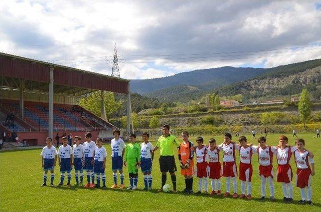 Kastamonu Amatör Kulüpler U-12 Futbol Şöleni Tosya’da Yapıldı