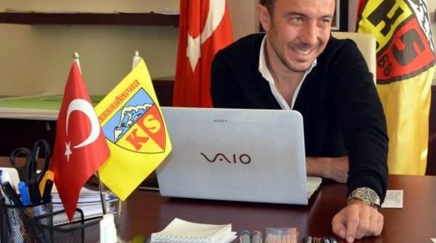 Kayserispor Teknik Direkt&ouml;r&uuml;n&uuml;n Uğuru "kalemleri"