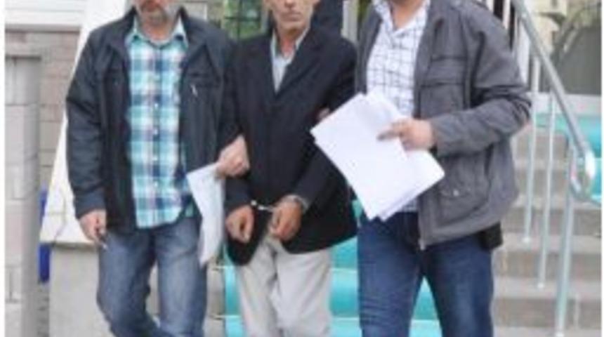 Eşini 8 Yerinden Bı&ccedil;aklayan Koca Tutuklandı