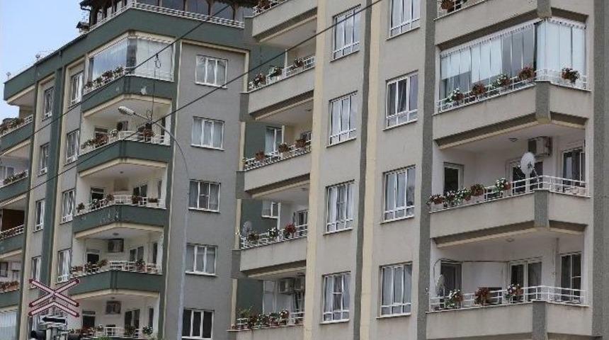 Gaziantep&rsquo;te Balkonlar &Ccedil;i&ccedil;ek A&ccedil;tı