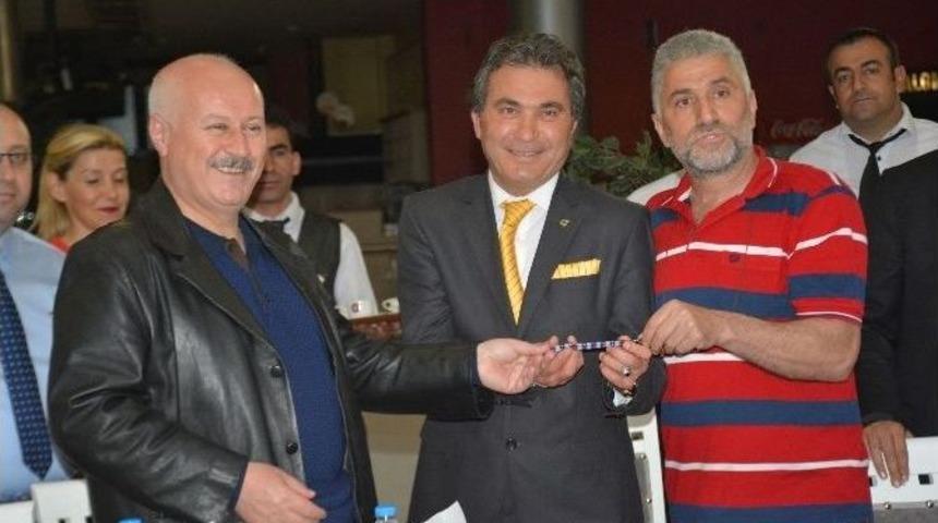 Federasyon Başkanları Vali &Ouml;zt&uuml;rk İle Yemekte Bir Araya Geldi