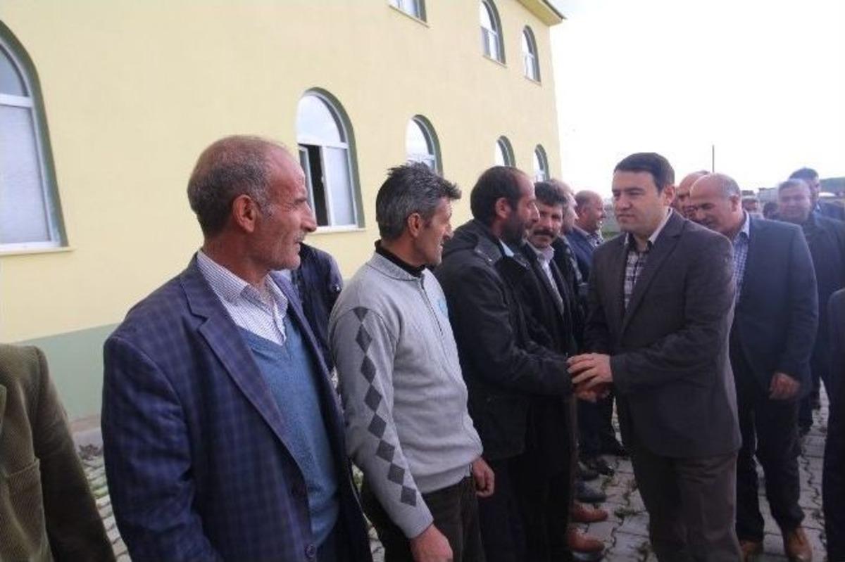 Vali Işın, K&ouml;y Ziyaretlerinde Bulundu