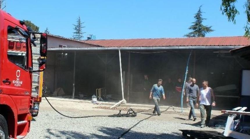 Ordu&rsquo;da Mobilya At&ouml;lyesinde Yangın