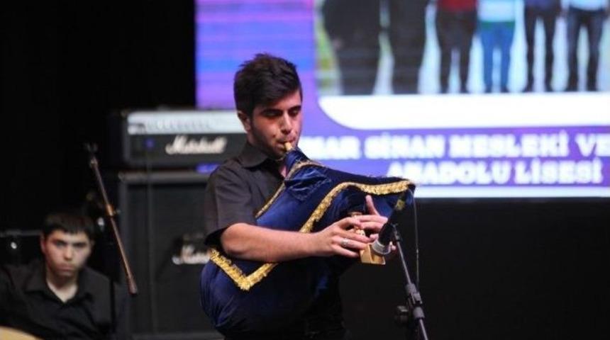 Nil&uuml;fer&rsquo;de M&uuml;zik Heyecanı