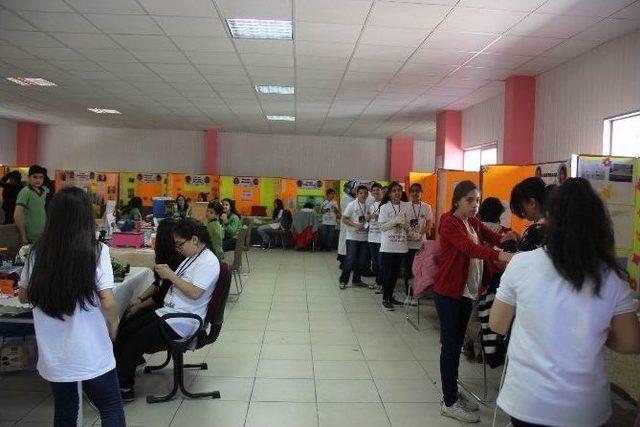 Refika Küçükçalık Ortaokulu Bilim Fuarı Ziyaretçilerini Bekliyor 2