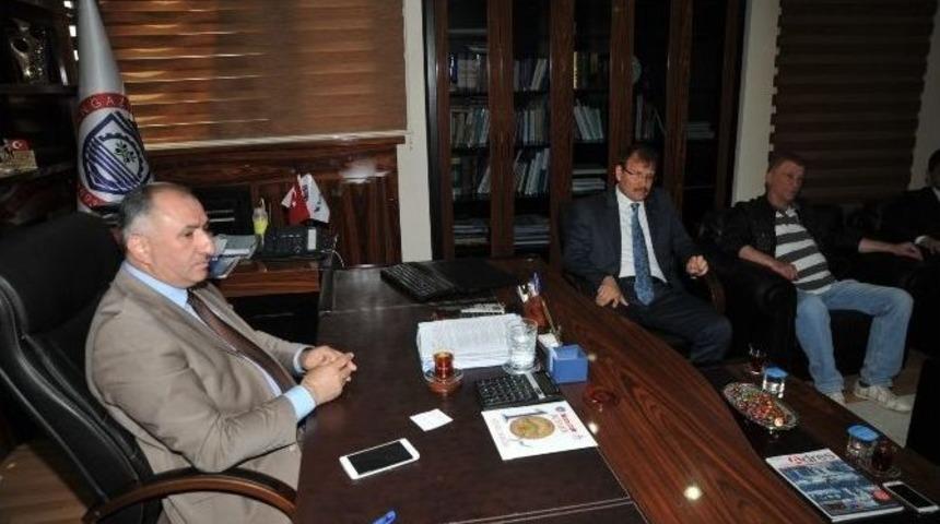 &Ccedil;avuşoğlu&rsquo;ndan &Ccedil;ağlayan&rsquo;a Ziyaret