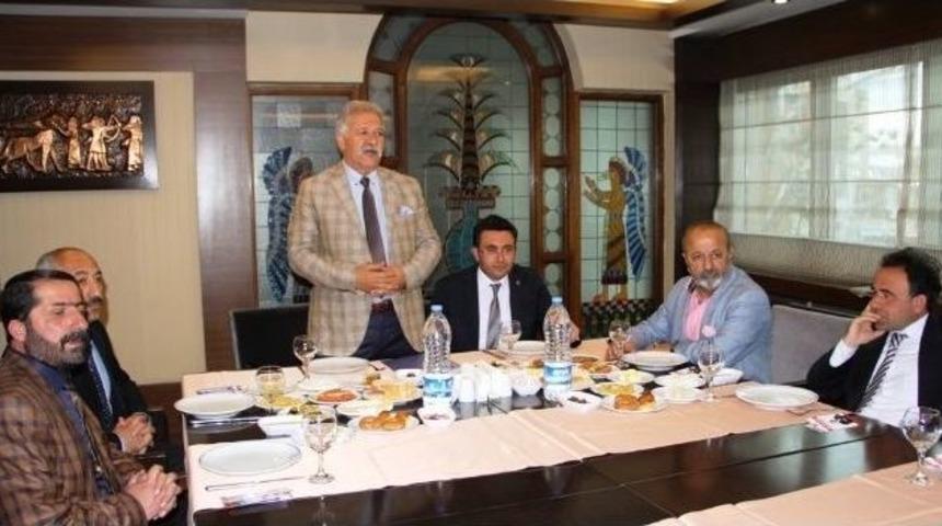 Mhp&rsquo;li &Ccedil;avuşoğlu&rsquo;ndan Kardeşlik &Ccedil;ağrısı