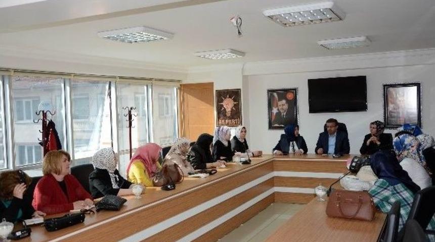 Ak Parti&rsquo;de İstişare Toplantısı