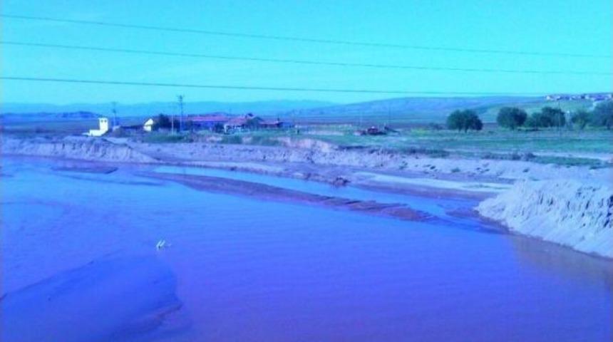 Sungurlu’da Köylüler 2 Bin Dönümlük Araziyi Kullanamıyor