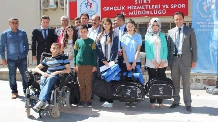 Olga&ccedil;&rsquo;tan T&uuml;rkiye Birincisi &Ouml;ğrenciye &Ouml;d&uuml;l