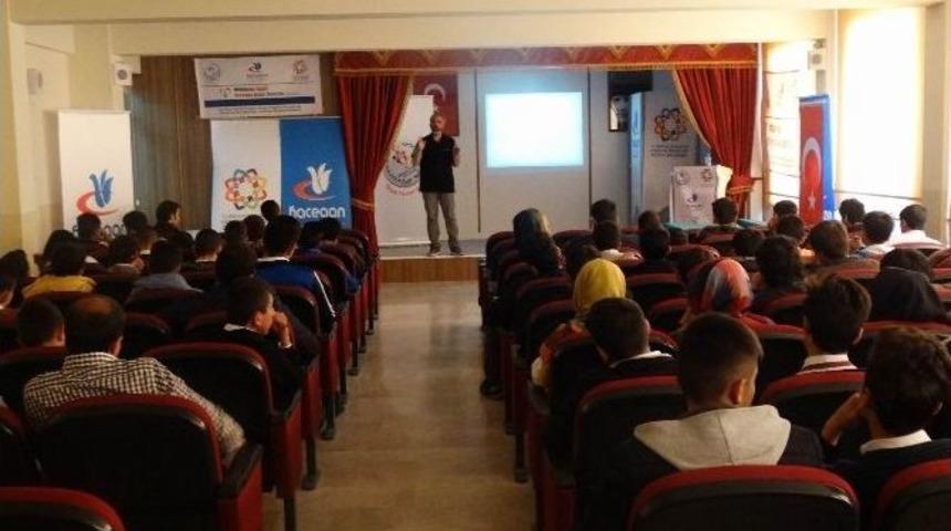 &Ouml;ğrenciler Madde Bağımlılığı Konusunda Bilin&ccedil;lendiriliyor
