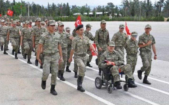 Denizlili Engeli Gençler Çakı Gibi Asker Oldu