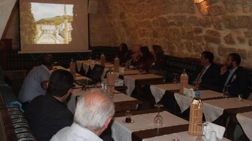 Vakıflar Haftası&rsquo;nın &Ouml;nemi Anlatıldı