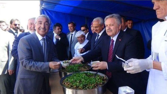 Erzincan&rsquo;da Ahilik Pilavı Dağıtıldı 2