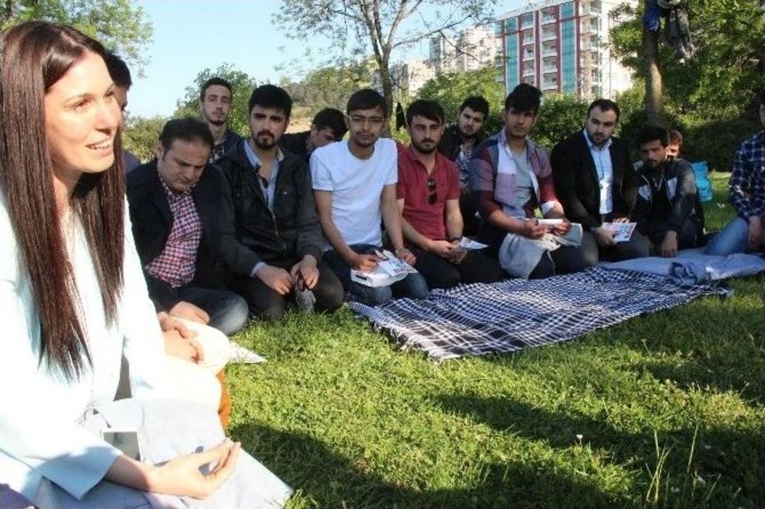 Karaaslan &Uuml;niversite &Ouml;ğrencileri İle Buluştu