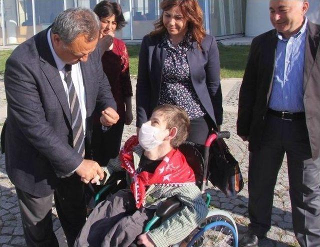 Burhaniye&rsquo;de Engelliler Davullu Zurnalı T&ouml;renle Askere Uğurlandı 2