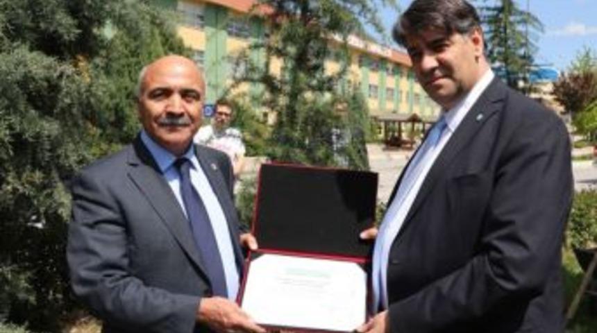 Batman &Uuml;niversitesi Rekt&ouml;r&uuml; Ulu&ccedil;am Karab&uuml;k Programa Katıldı