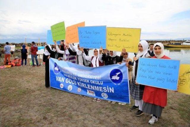 Van'da 'gülümüzü Kirletmeyelim' Etkinliği