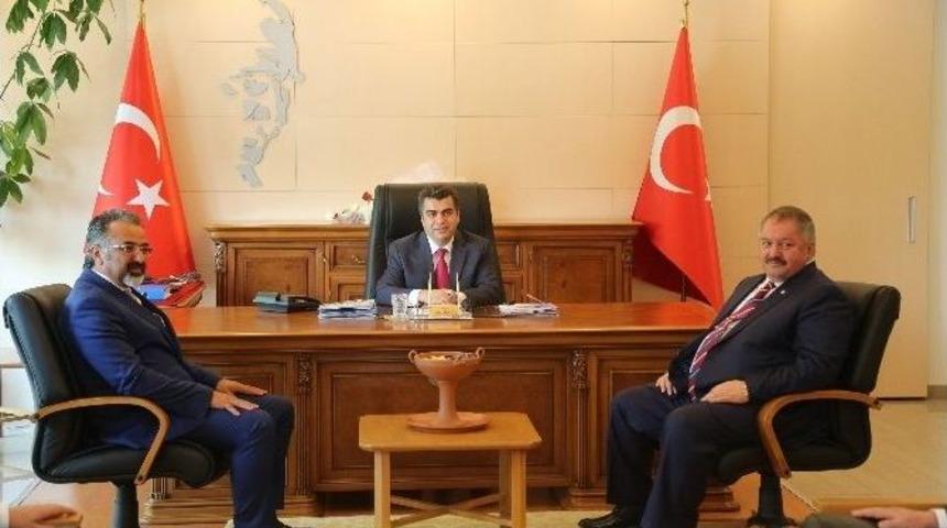 Vali D&uuml;zg&uuml;n, Kosb Başkanı Tahir Nursa&ccedil;an&rsquo;ı Kabul Etti