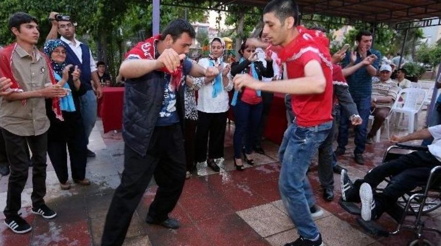 Engelliler Askerlik Sevincini Yaşadılar