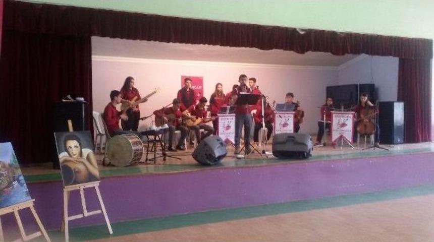 G&uuml;zel Sanatalar Lisesi M&uuml;zik Turnesinde