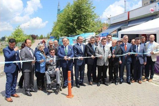 Engelliler Derneğinden Resim Sergisi 1