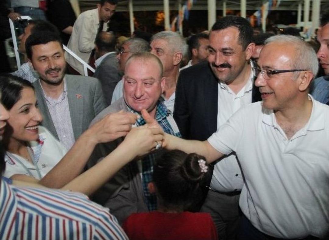 L&uuml;tfi Elvan: "t&uuml;rkiye&rsquo;nin &Ouml;n&uuml;n&uuml; Kesemeyecekler"