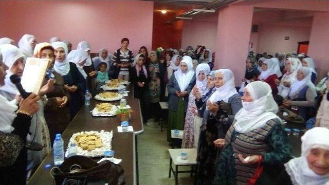 Kulp&rsquo;ta Anneler G&uuml;n&uuml; Etkinliğinde Barış Mesajı Verildi 1