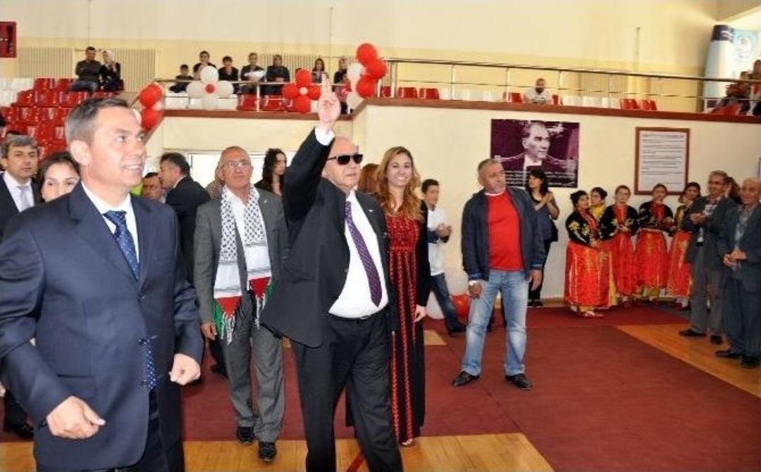 Filistin Engelli Voleybol Takımı G&ouml;steri Ma&ccedil;ı Yaptı
