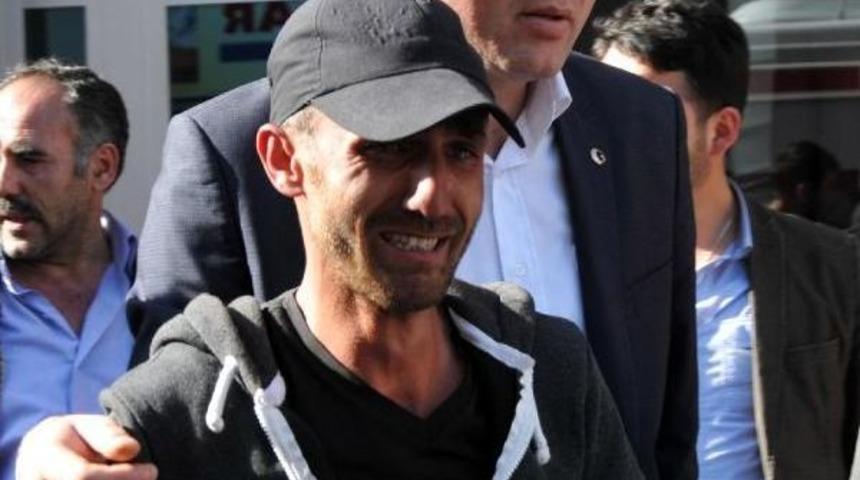 Aşkına Karşılık Bulamayınca &Ccedil;atıda Intihara Kalkıştı