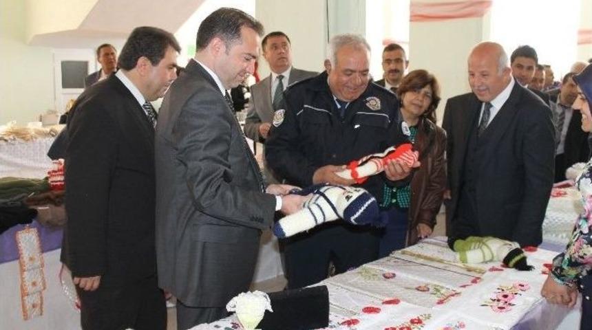 Akdağmadeni İl&ccedil;esinde Geleneksek El Sanatları Sergisi A&ccedil;ıldı