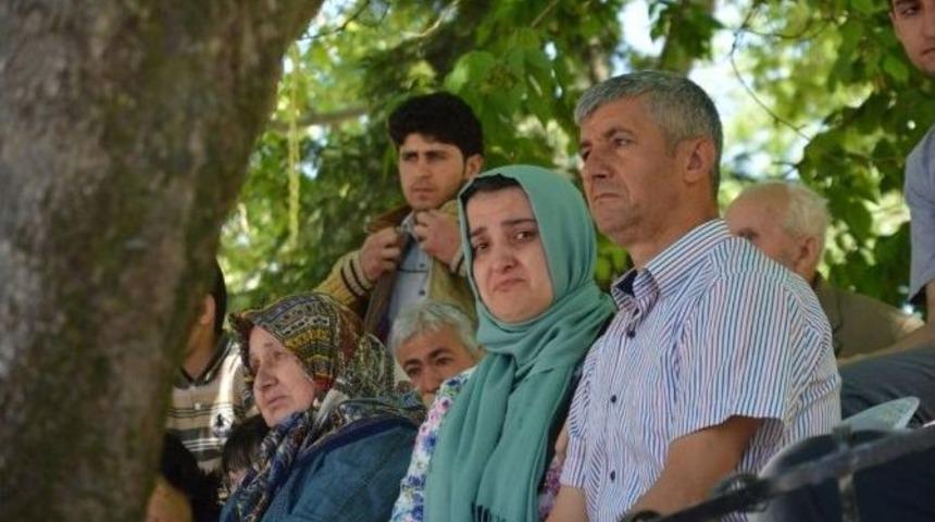 Okuduğu Şiirle Herkesi Ağlattı