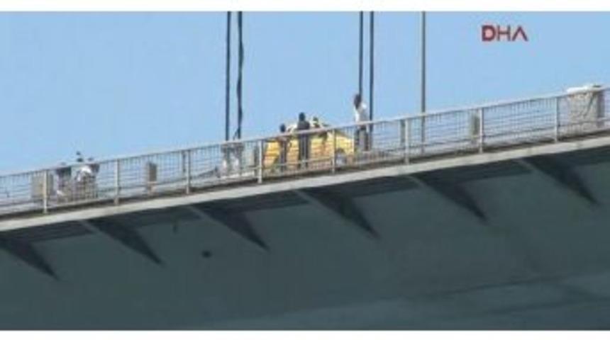 Man Takes Boy Hostage On Istanbul Bridge