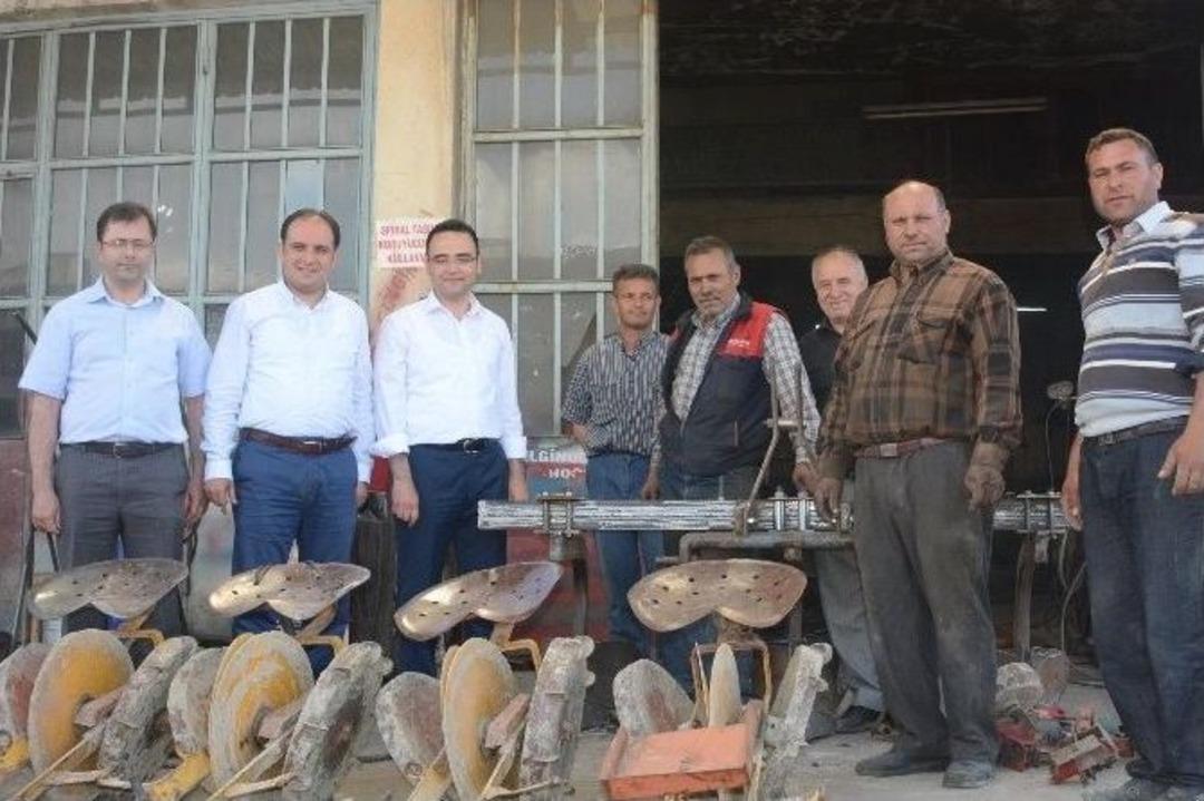 Ak Partili Baybatur&rsquo;a Kula&rsquo;da B&uuml;y&uuml;k İlgi