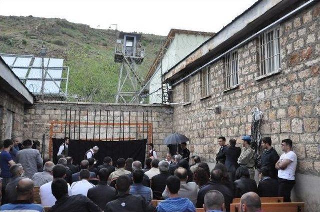 Tunceli’de Son Kuşlar Sahnelendi 1