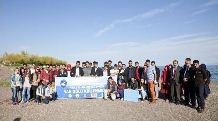 &Uuml;niversite &Ouml;ğrencilerinin &Ccedil;evre Duyarlılığı