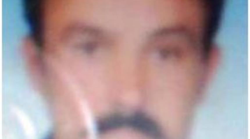 &Ouml;nce Otomobil &Ccedil;arptı, Sonra &Uuml;zerinden Tır Ge&ccedil;ti