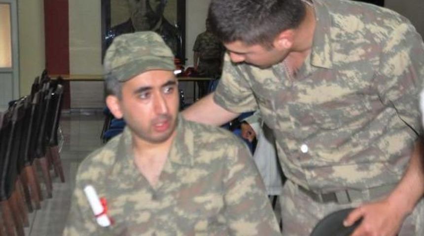 Adıyaman'da Engelliler Bir G&uuml;nl&uuml;k Asker Oldu