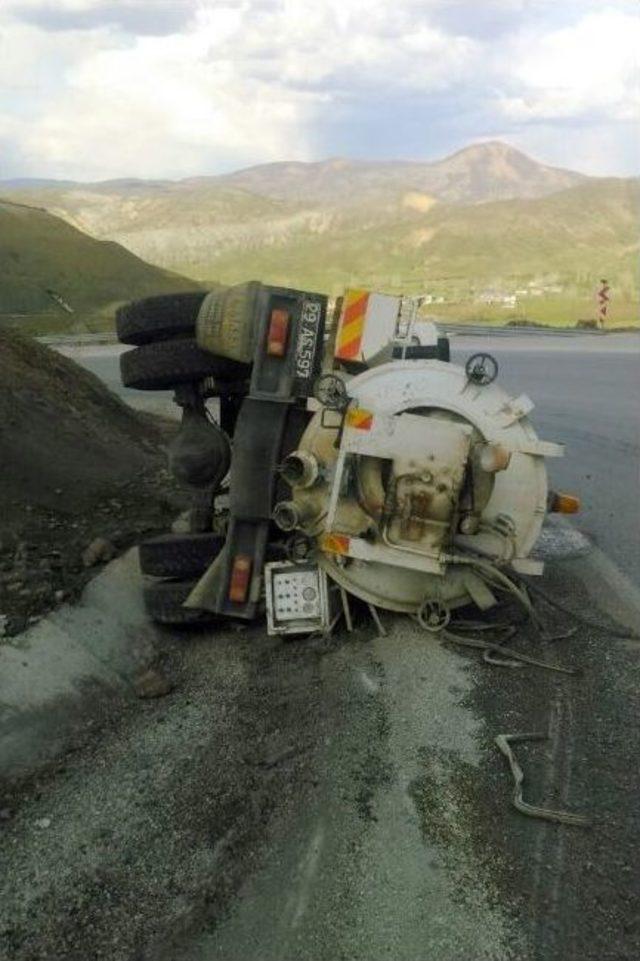 Pöske Dağında Trafik Kazası: 1 Yaralı