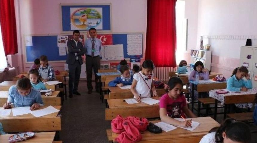 Hisarcık&rsquo;ta Kitap Okuma, Anlama Ve Yorumlama Yarışması İl&ccedil;e Finali Sınavı Yapıldı