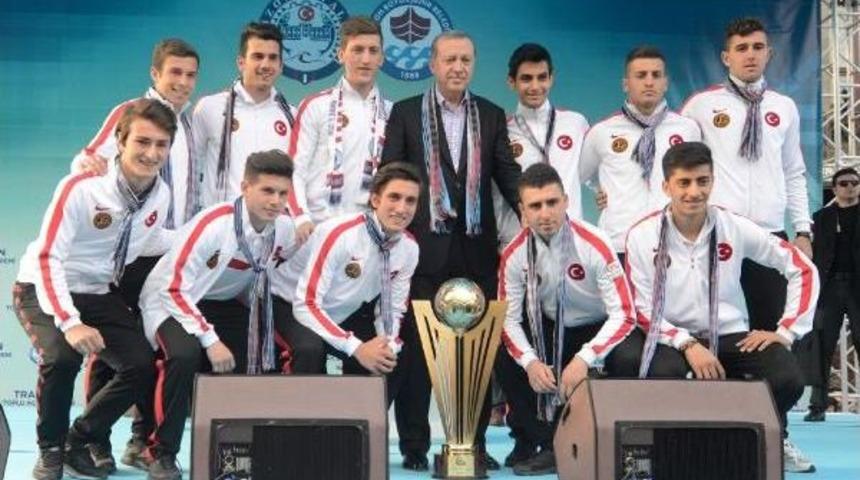 Cumhurbaşkanı Erdoğan: Millet Bana Meydanlara &Ccedil;ıkmam I&ccedil;in Oy Verdi (3)