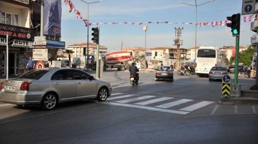 Kavşaklara Led&rsquo;li Sinyalizasyon Sistemi