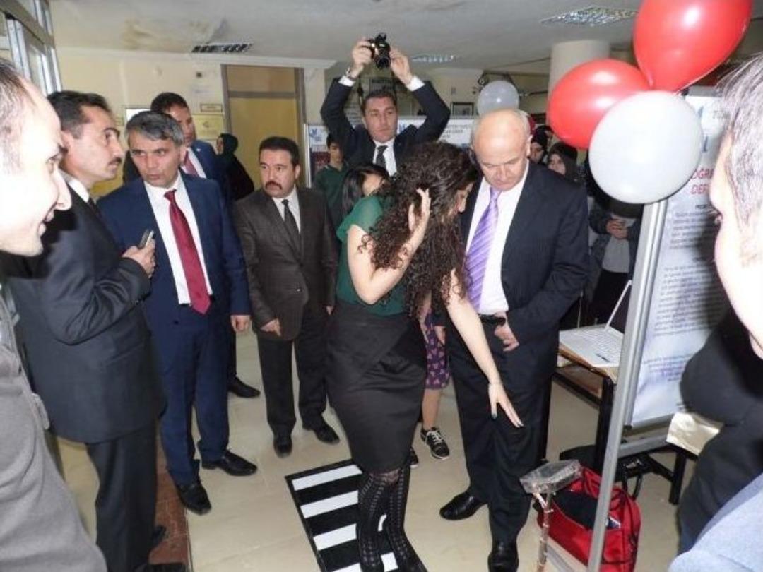 Nurettin Top&ccedil;u Sosyal Bilimler Lisesi&rsquo;nde T&uuml;bitak Bilim Fuarı...