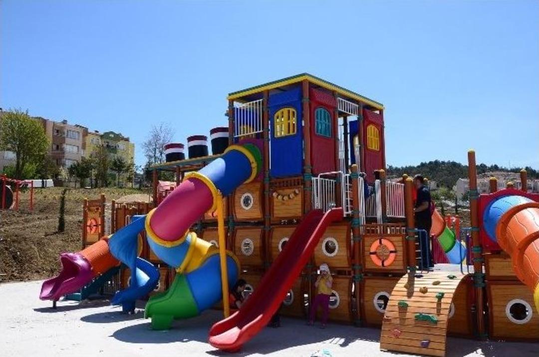 Yeşilkent Parkı&rsquo;na Masal Kahramanlarının Montajı Başladı