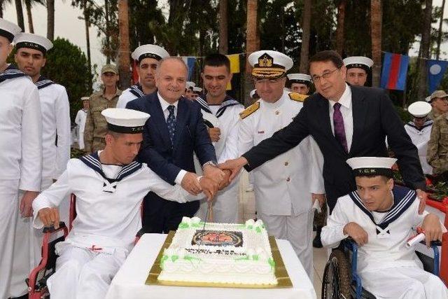 Bir G&uuml;nl&uuml;k Askerlik Yapan Engellilerin B&uuml;y&uuml;k Sevinci 2