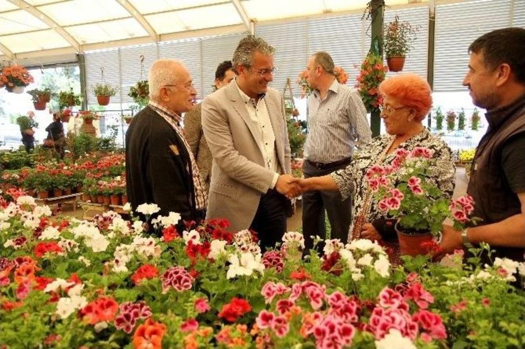 Karşıyaka Mis Gibi &Ccedil;i&ccedil;ek Kokacak